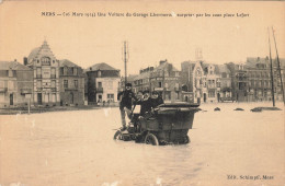 Le Tréport * Mers Les Bains * Une Voiture Du Garage Lhermerot Surprise Par Les Eaux Place Lefort * Inondation Crue 1914 - Le Treport