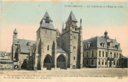 22 - SAINT BRIEUC  - LA CATHEDRALE ET L'HOTEL DE VILLE - Saint-Brieuc