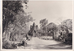 Photo De Particulier  INDOCHINE  CAMBODGE  ANGKOR THOM  Art Khmer Temple   A Situer & Identifier Réf 30253 - Asia