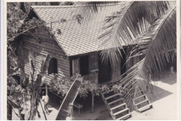 Photo De Particulier  INDOCHINE  CAMBODGE  ANGKOR THOM  Art Khmer Une Maison A Situer & Identifier Réf 30354 - Asia