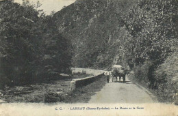 LARRAU  La Route Et Le Gave Attelage RV Timbre 70c - Autres & Non Classés