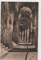 LA DOUCE FRANCE .27. NIMES .  GALERIE FAISANT LE TOUR DES ARENES .  CARTE NON ECRITE - Nîmes