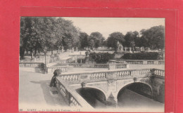 99. NIMES .  LE JARDIN DE LA FONTAINE .  CARTE NON ECRITE - Nîmes