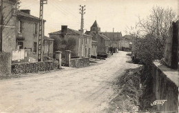 Aubigny * Entrée Du Village , Route De La Roche Sur Yon - Sonstige & Ohne Zuordnung