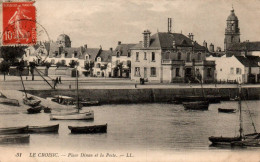 N°2097 W -cpa  Le Croisic -place Dinan Et La Poste- - Le Croisic