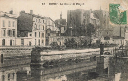 Niort * Vue Sur La Sèvre Et Le Donjon * Café Restaurant - Niort