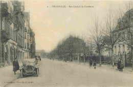 57 - Thionville - Rue Général De Castelnau - Animée - Automobiles - CPA - Voyagée En 1929 - Voir Scans Recto-Verso - Thionville