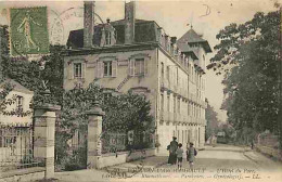 03 - Bourbon L'Archambault - L'Hotel Du Parc - Animée - CPA - Voir Scans Recto-Verso - Bourbon L'Archambault