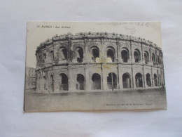 2 CPA DE NIMES ( 30 Gard ) LES ARENES  VUES  EXTERIEURES - Nîmes