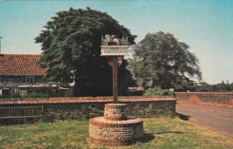 Town Sign, Hunstanton - Norfolk - Unused  Postcard - National Series -N1 - Norwich