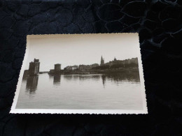 P-38 ,  Photo Du Vieux Port De La Rochelle , En Arrière Plan, L'église, Circa 1935 - Orte