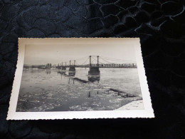 P-45 ,  Photo Du Pont D'Ancenis Qui Enjambe La Loire Presque Gelée Circa 1955 - Orte