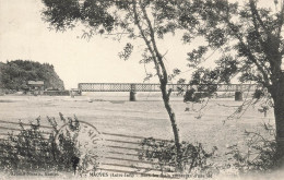 Mauves Sur Loire * Pont * Sous Les Frais Ombrages D'une île - Mauves-sur-Loire