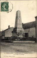 CPA Bazeilles Ardennes, Das Denkmal Der Marineinfanterie, Place Du Village - Sonstige & Ohne Zuordnung