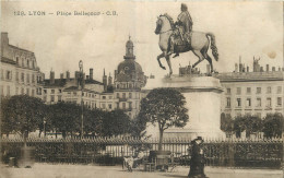 69 - LYON -  PLACE BELLECOUR - C.B. - CACHET MILITAIRE - COMMISSAIRE MILITAIRE - Sonstige & Ohne Zuordnung