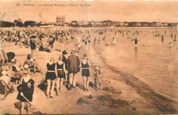 17 - ROYAN - LA GRANDE CONCHE A L'HEURE DU BAIN - Edition Des Nouvelles Galeries Royan -224 - Royan