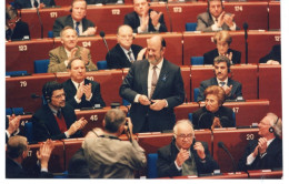 JOSE MARIA GIL-ROBLES  élu Président Du Parlement  Européens  1997 /  SIPA PRESS - Geïdentificeerde Personen