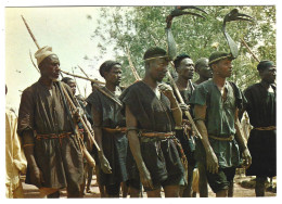 Niger - Defile Des Chasseurs - Photo Studio Kap  Niamey - Níger