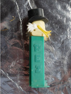 PEZ DISTRIBUTEUR - Pez