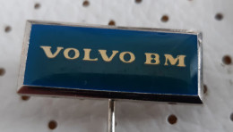 VOLVO BM Car Logo Vintage Pin - Autres & Non Classés