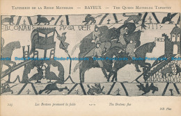 R013646 Bayeux. The Queen Mathilde Tapestry. The Bretons Flee. ND. No 123. B. Ho - Wereld