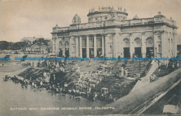 R013897 Bathing Ghat Adjoining Hooghly Bridge. Calcutta. B. Hopkins - Wereld