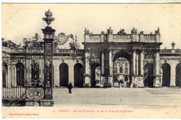 54 / NANCY - Arc De Triomphe Vu De La Place Carrière - Nancy