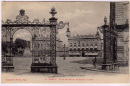 54 / NANCY - Place Stanislas Et Grilles Jean Lamour - Nancy