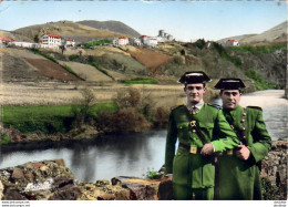 Les Carabiniers Espagnols En Faction Sur La Bidassoa ........... Frontière Franco Espagnole Au Pays Basque - Guipúzcoa (San Sebastián)