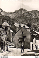 D09  AULUS LES BAINS  Un Coin Du Vieil Aulus Et La Montagne Des Edelweiss - Autres & Non Classés