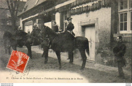 D78   LA CELLE LES BORDES   Chasse De La Saint Hubert  Pendant La Bénédiction De La Meute - Rambouillet