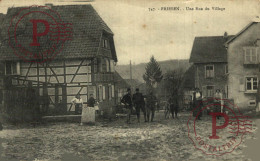 FRANCIA. FRANCE. FRIESEN UNE RUE DU VILLAGE - Andere & Zonder Classificatie