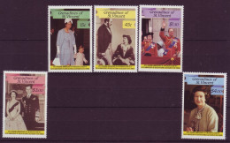 Amérique - Grenadines Et St Vincent - 40th Wedding Anniversary Of Queen Elisabeth II - 5 Timbres Différents - 7247 - St.-Vincent En De Grenadines