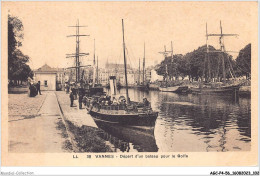 AGCP4-56-0320 - VANNES - Depart D'un Bateau Pour Le Golfe - Vannes