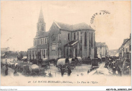 AGCP3-56-0189 - LA ROCHE BERNARD - La Place De L'eglise - La Roche-Bernard