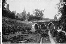 AGCP9-56-0747 - JOSSELIN - Jardins Dans Les Anciens Fosses Du Chateau - Josselin