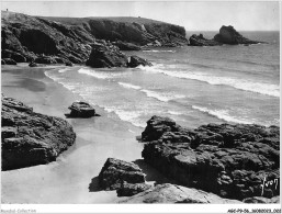 AGCP9-56-0717 - QUIBERON - La Cote Sauvage - Rochers Et Plage De Port-Pigeon - Quiberon