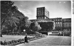 AGDP5-76-0357 - LE HAVRE - Place De L'hôtel De Ville - Les Jardins  - Saint-Roch (Plein)