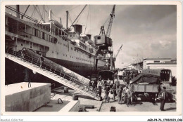 AGDP4-76-0293 - LE HAVRE - Gare Maritime - L'ile De France Accosté Au Quai Joannès Couvert  - Bahnhof