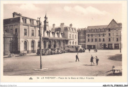 AGDP2-76-0123 - LE TREPORT - Place De La Gare Et Hôtel Picardie  - Le Treport