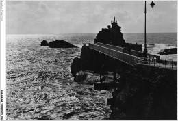 AGEP4-64-0348 - BIARRITZ - Le Rocher De La Vierge - Mer Agitée - Biarritz