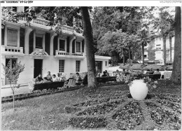 AGEP3-64-0285 - SALIES DE BEARN - Foyer De La Mutuelle Générale Des P-t-t - Pavillon Médicis - Cour D'honneur - Salies De Bearn