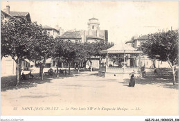 AGEP2-64-0140 - SAINT-JEAN-DE-LUZ - La Place Louis XIV Et Le Kiosque De Musique - Saint Jean De Luz