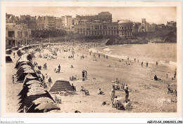 AGEP2-64-0115 - Pyrénées-ocean - BIARRITZ - La Plage Et Les Deux Casinos - Biarritz