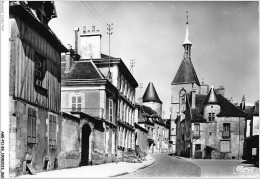AGEP11-89-0966 - AVALLON - Yonne - La Tour De L'horloge Et La Place St-lazare - Avallon