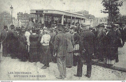 *Repro CPA - 75 - PARIS -Les Nouveaux Autobus Parisiens - Transporte Público