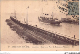AGFP5-62-0488 - BOULOGNE-SUR-MER - Les Jetées - Rentrée Au Port Du Bateau De Folkestone  - Boulogne Sur Mer