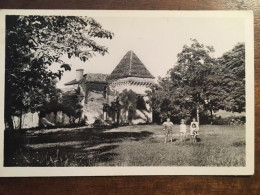 CPSM 24 Dordogne, Faux Le Roc (château), Animée, éd Bellugue Faux / Théojac, Non écrite - Sonstige & Ohne Zuordnung