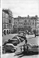 AGGP4-88-0261 - EPINAL - Place Des Vosges - Anciennes Arcades Du XIIIe - Epinal