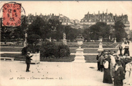 N°2151 W -cpa Paris -l'homme Des Oiseaux- - Parken, Tuinen